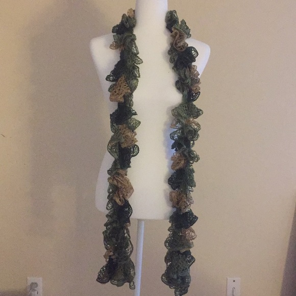 Handmade scarf - Picture 2 of 2